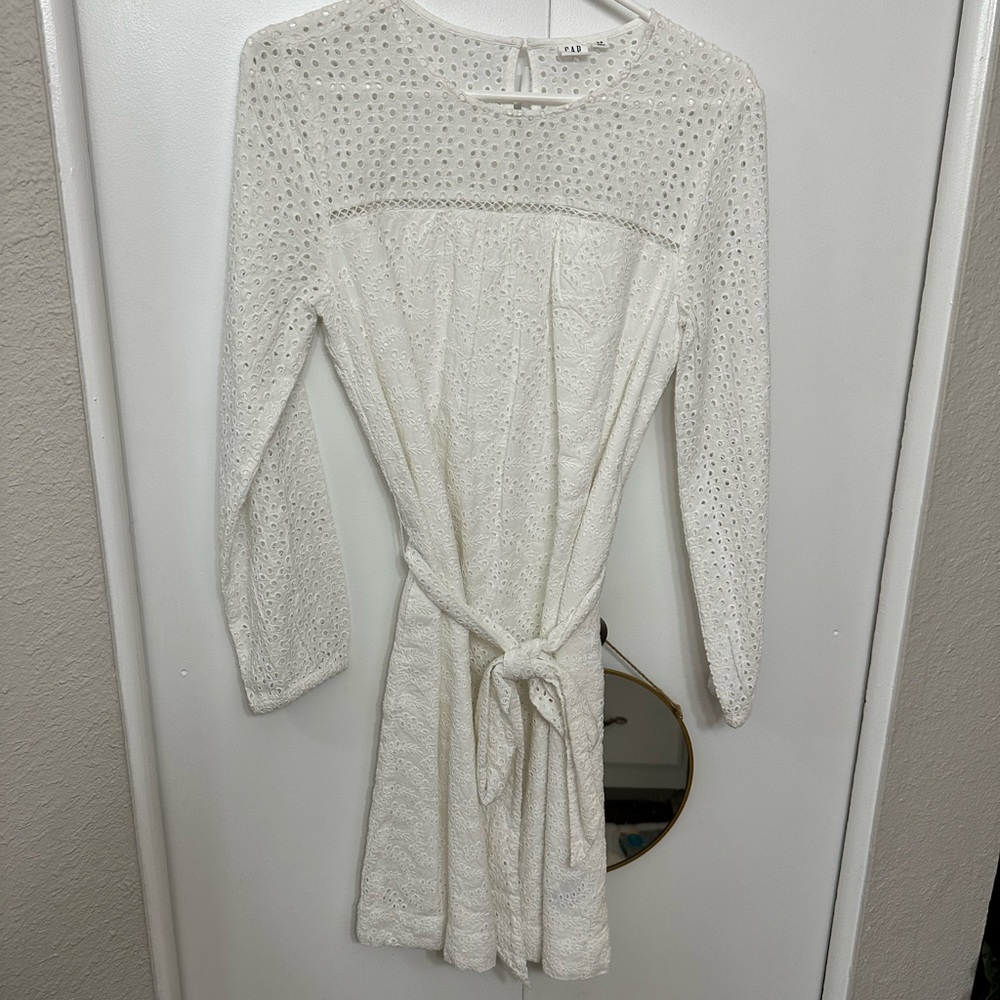 GAP NWT white eyelet dress